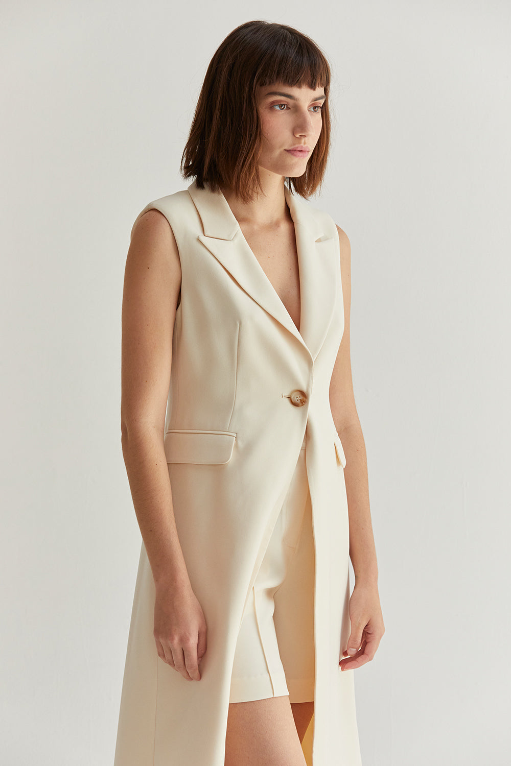 Sasha Sleeveless Long Blazer