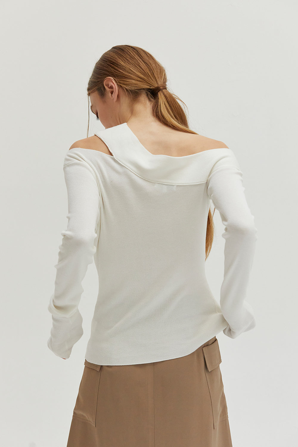 Ingrid Neckline Long Sleeves Knit Top