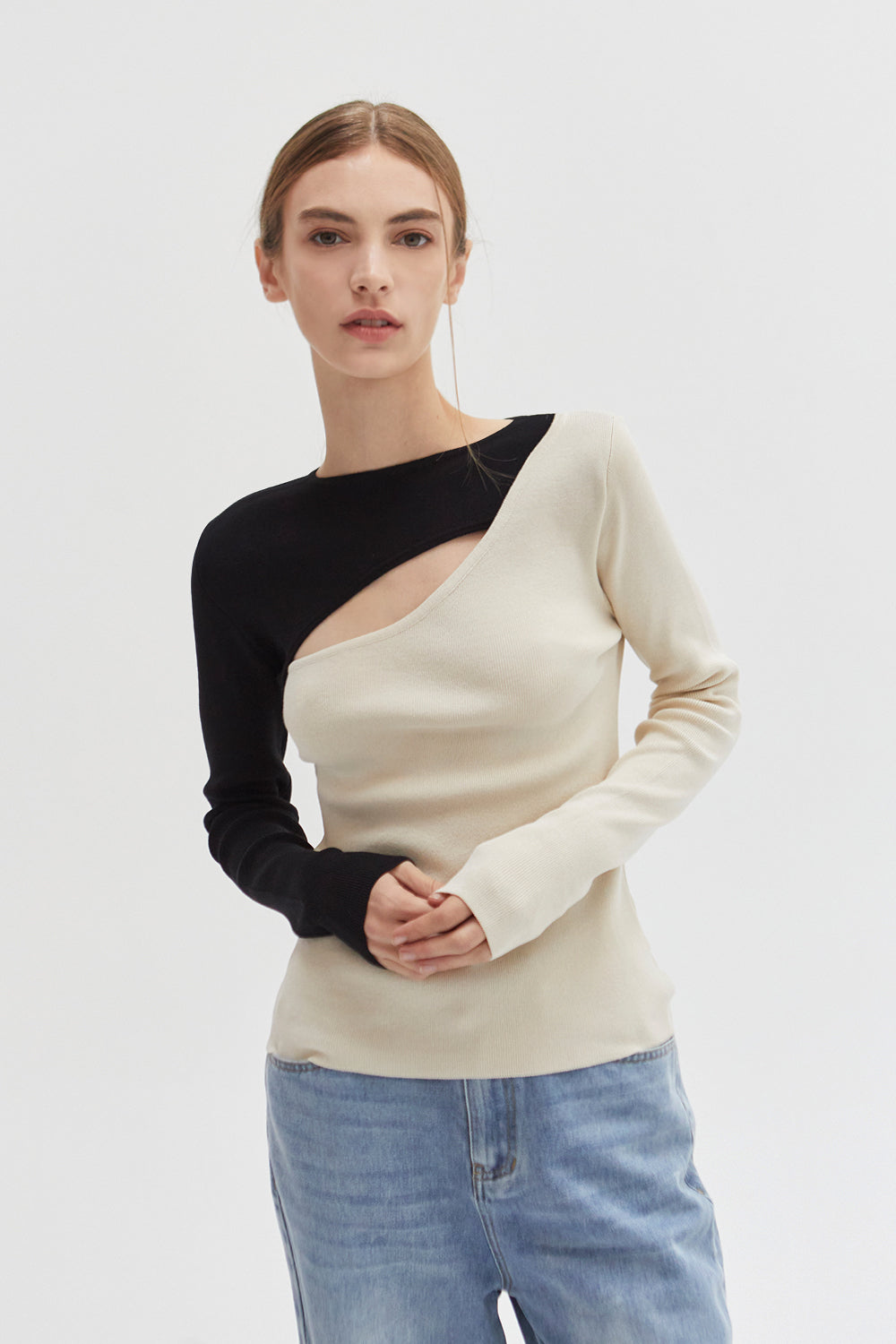 Carly Neckline Long Sleeves Knit Top