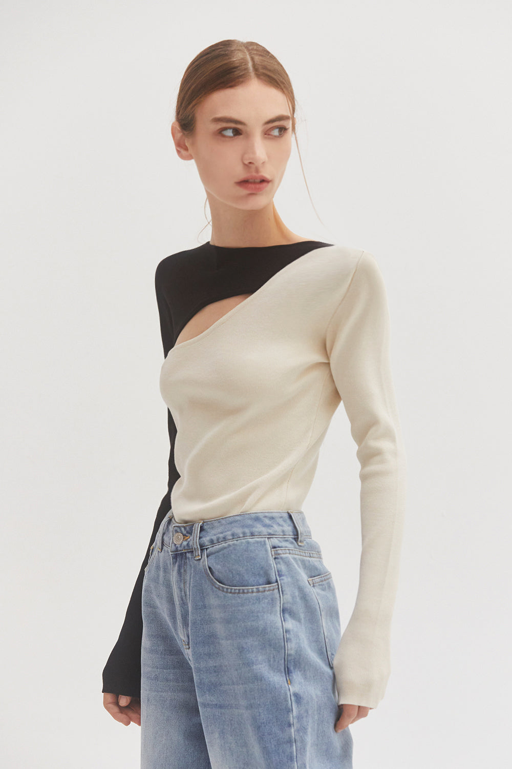 Carly Neckline Long Sleeves Knit Top