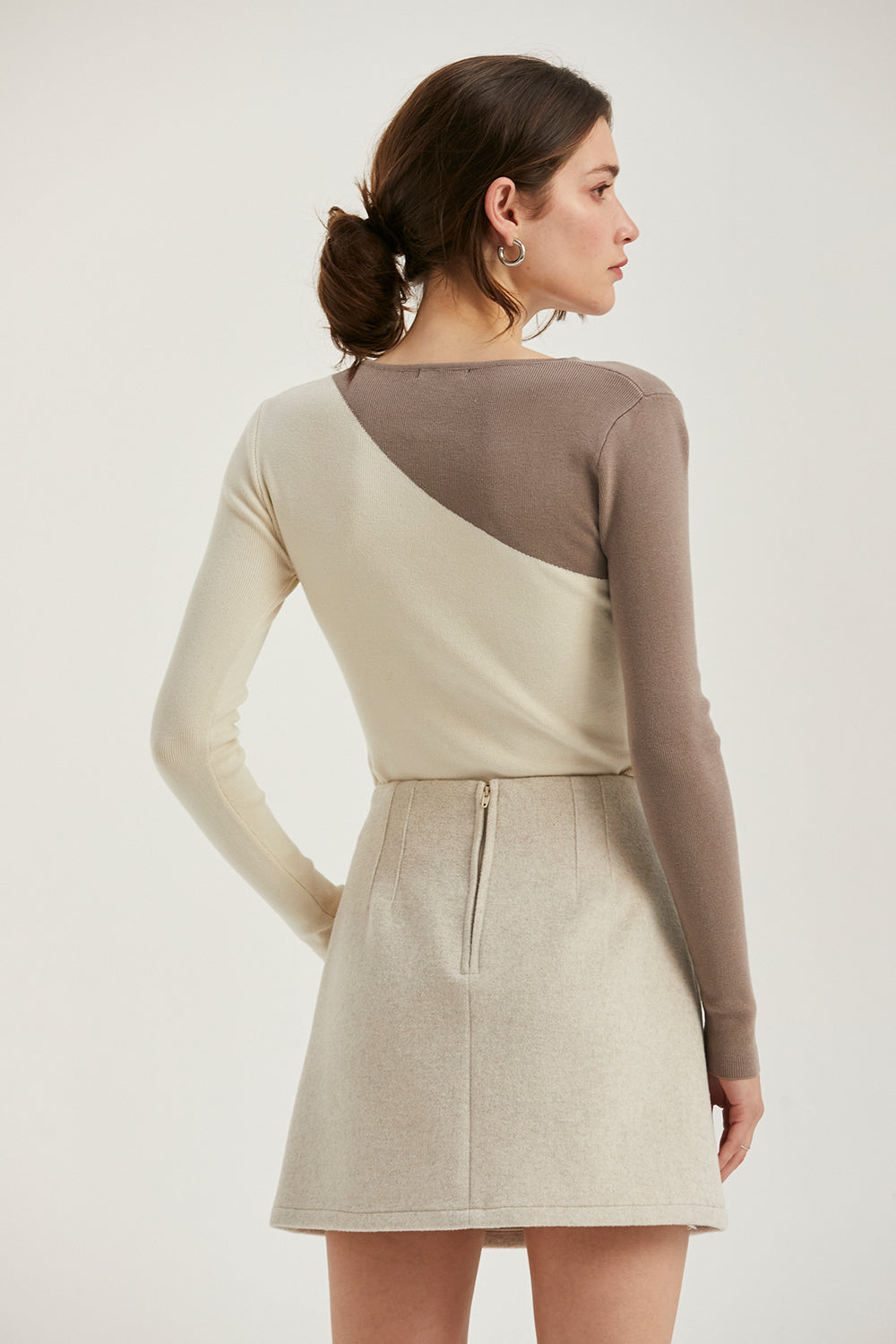 Carly Neckline Long Sleeves Knit Top