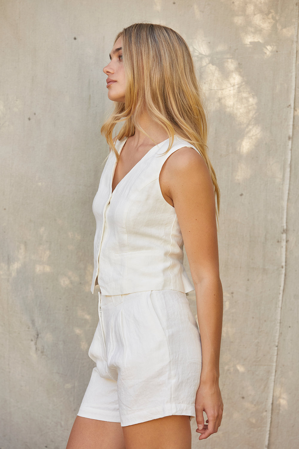 Juliet Linen V-neckline Tailored Vest