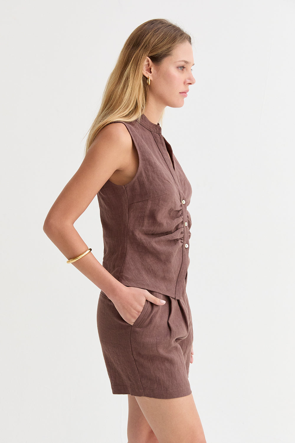 Jaylin Sleeveless Mandarin Collar Linen Blouse