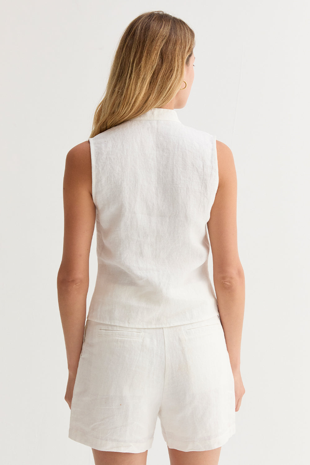 Jaylin Sleeveless Mandarin Collar Linen Blouse